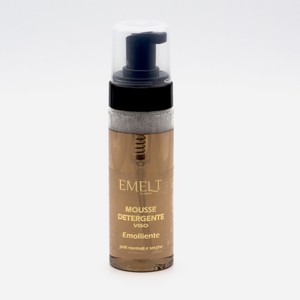 EMELT - MOUSSE HORMO FRUIT Delicata ma efficace per detergere il viso eliminando impurità e tracce di trucco leggero.